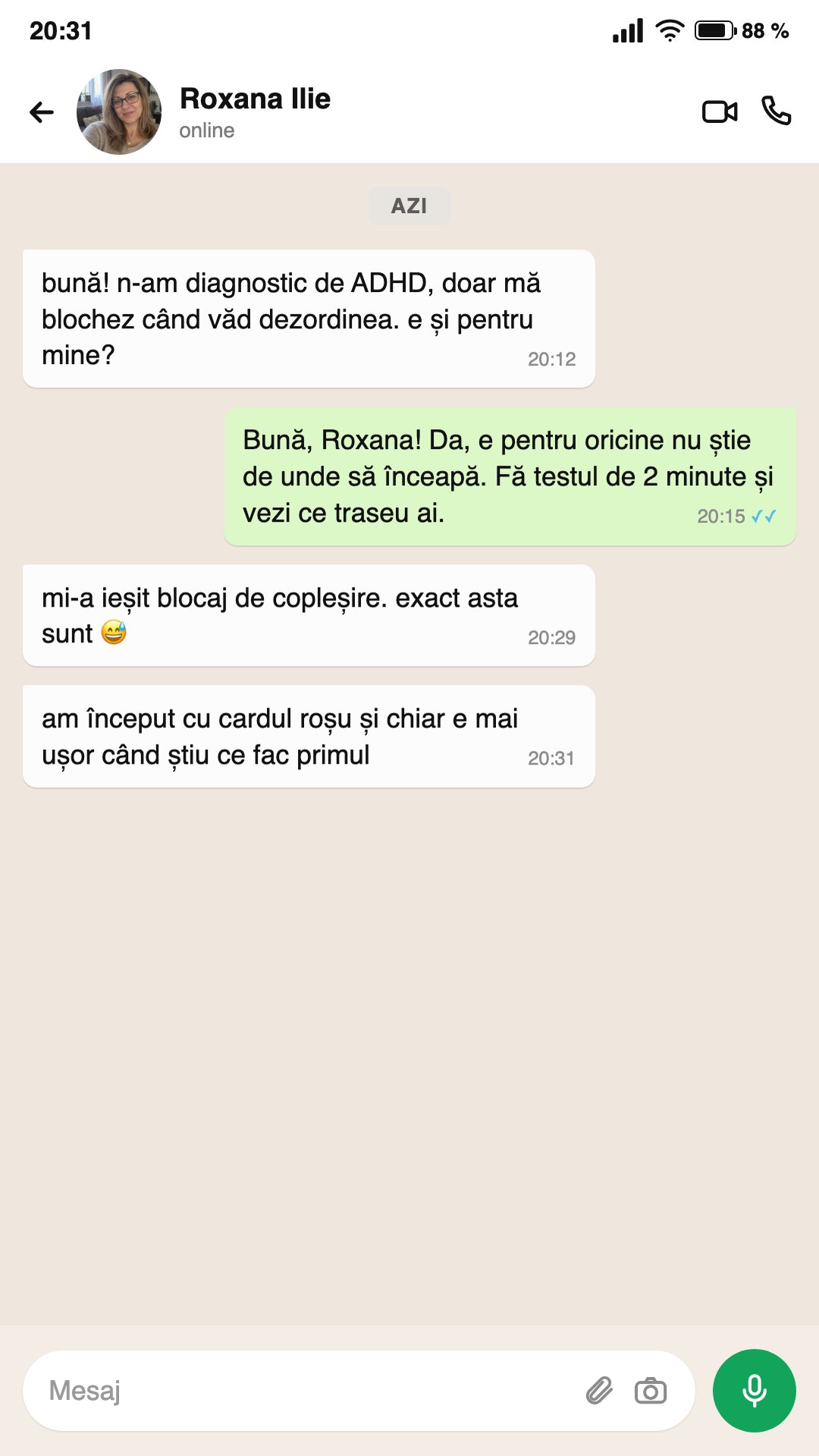 Mesaj pe WhatsApp